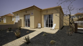 Private Terrace House - Parking - Pool